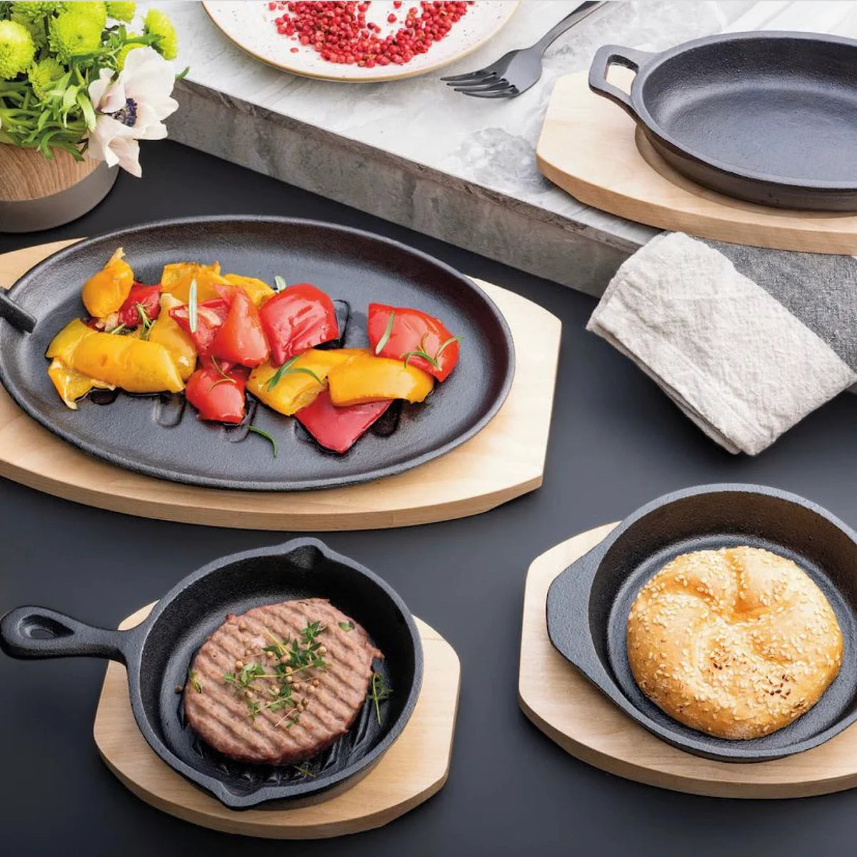 Cast Iron Pan 14cm E362408