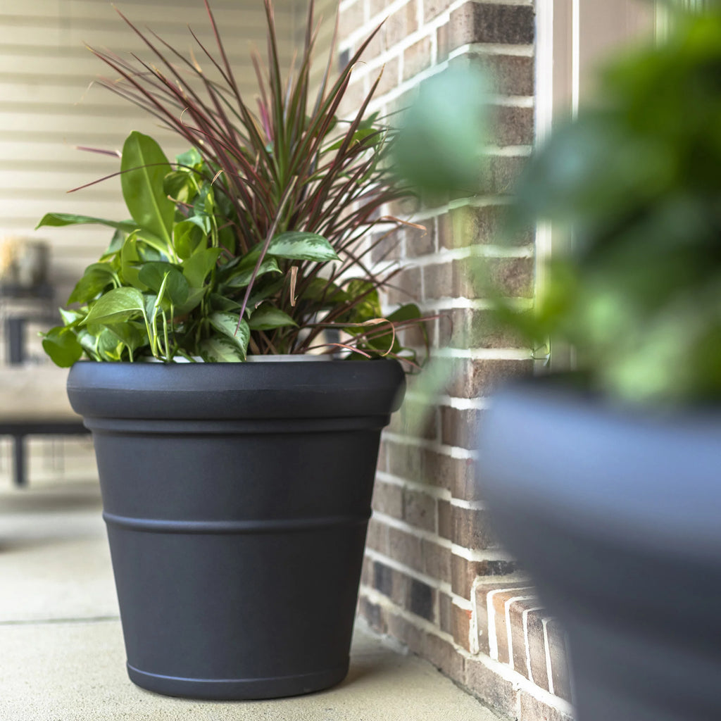 Dark Cedar Round Indoor Outdoor Plastic Flower Planter E278