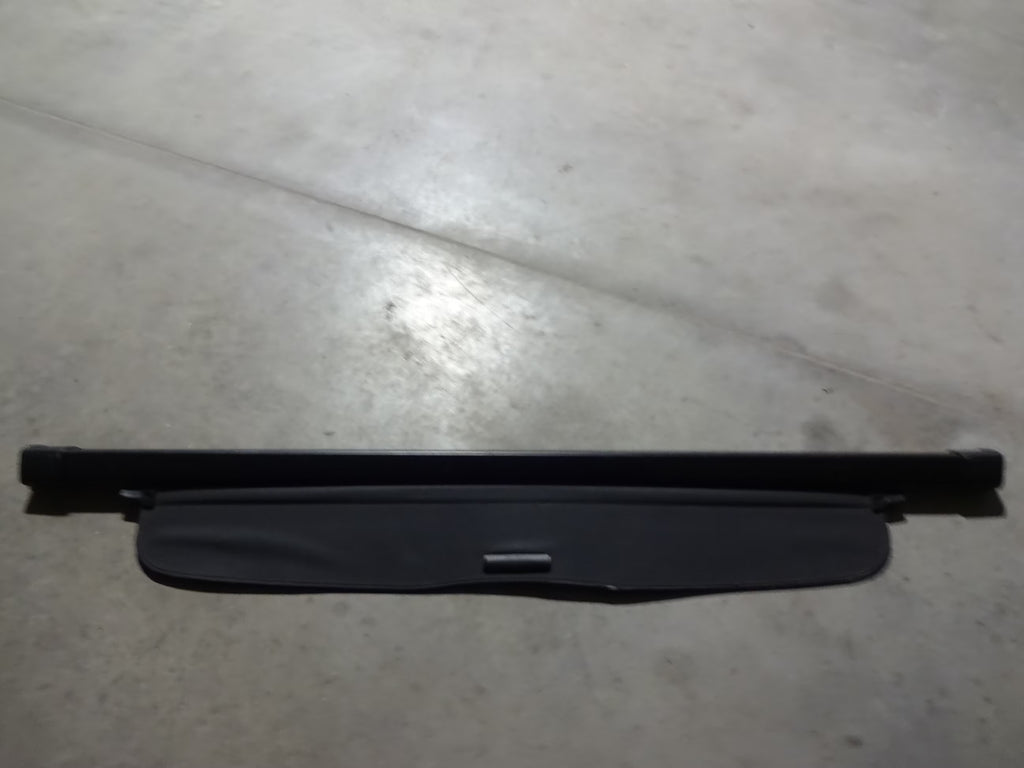 Black Retractable Cargo Cover Q741