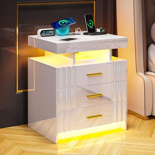 Black Nightstand with Charging Station and Storage Drawers Z73542