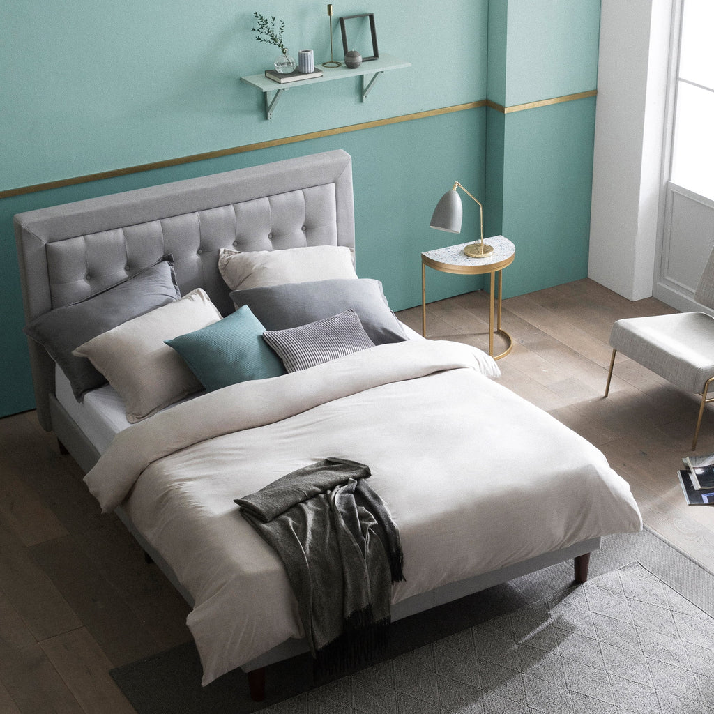 Queen Upholstered Platform Bed Frame E730656
