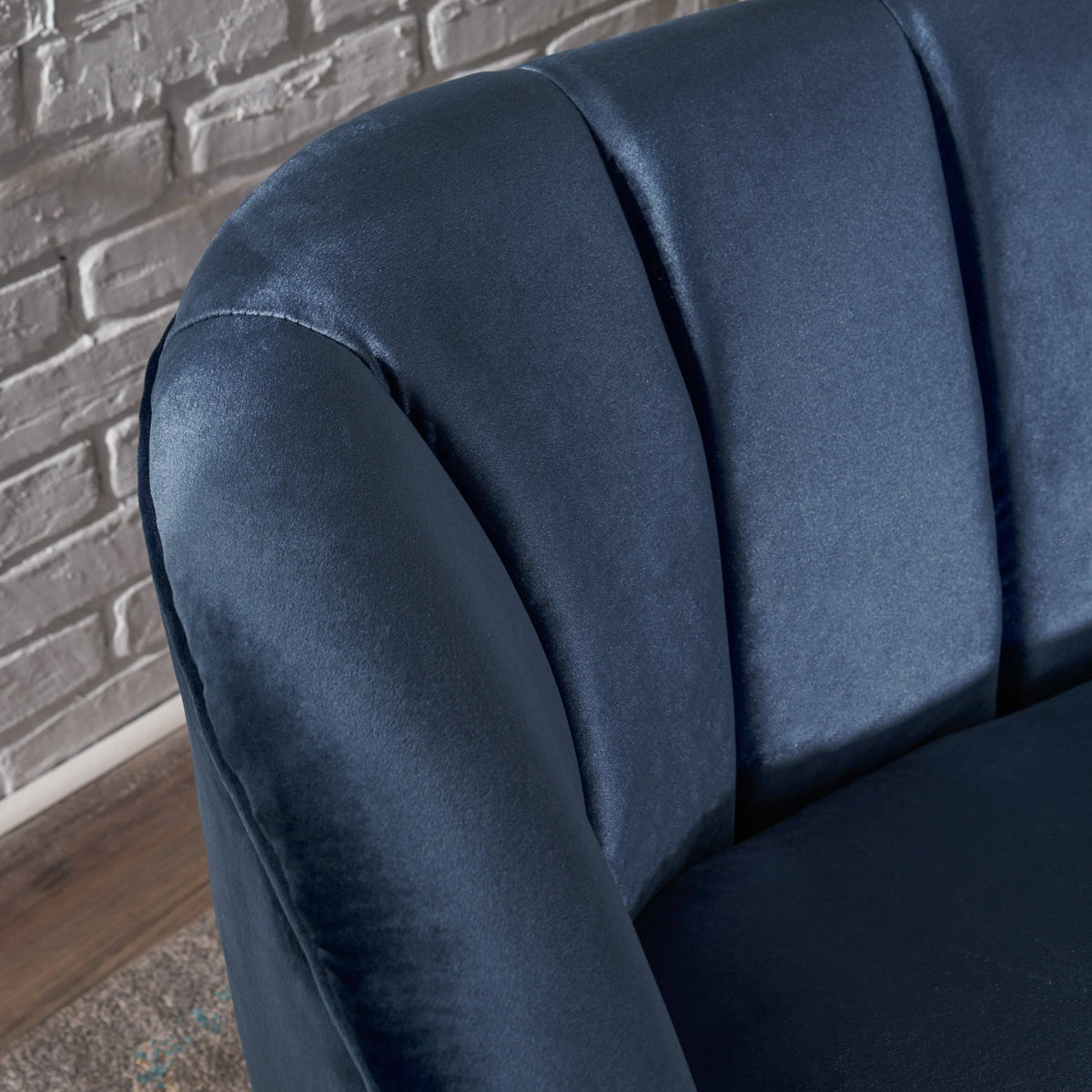 Modern Velvet Settee M8087