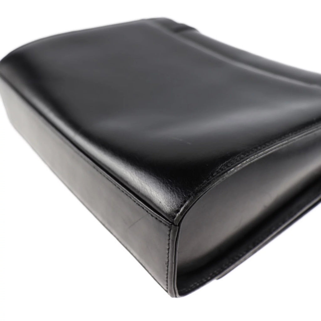 Pre-Owned Leather Shoulder Bag M482331