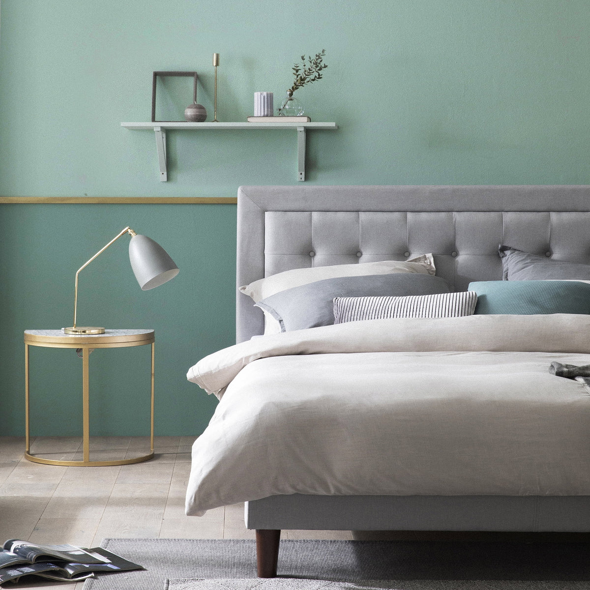 Queen Upholstered Platform Bed Frame E730656