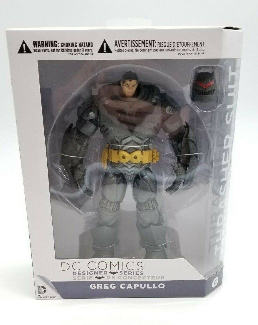 Deluxe Batman Action Figure Y8927