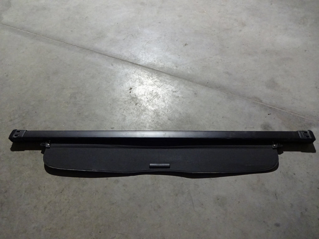 Black Retractable Cargo Cover Q741